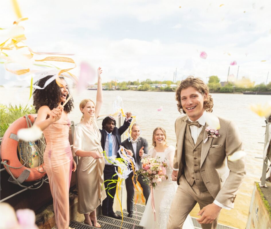 Wilvorst Hochzeit Brautpaar Familie Mode